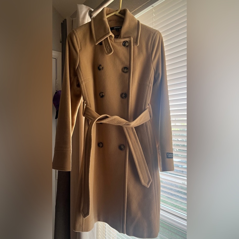 DKNY Cashmere Coat in Tan. Size 4